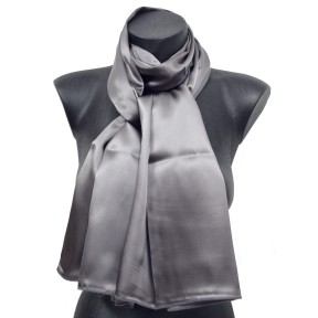 Echarpe en soie grise
