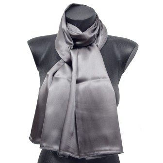Echarpe en soie grise