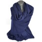 Très grand châle tricot en cachemire bleu