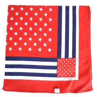 Bandana rouge à étoiles