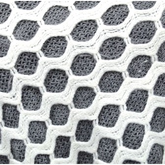 Poncho troué doublé à franges blanc