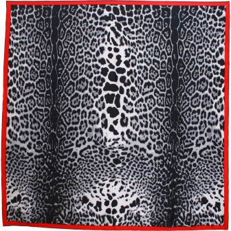 Carré soie panthère noir encadré rouge et vert