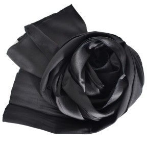 Echarpe en soie noire