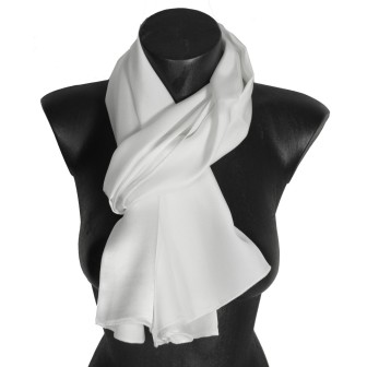 Echarpe en soie blanche