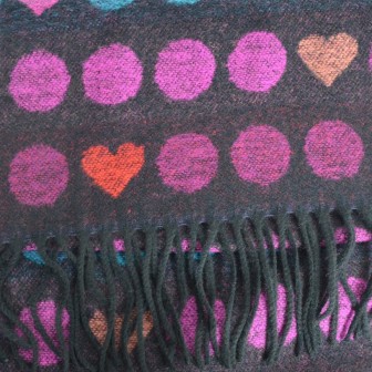 Echarpe cashcryl Coeurs noire made in France