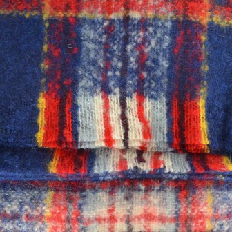 Châle mohair écossais bleu-rouge fabriqué en France