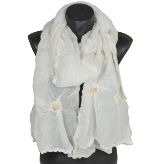 Echarpe blanche à petits nids de dentelle