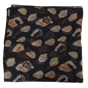 Carré de soie Emprunte noir fabriqué en France