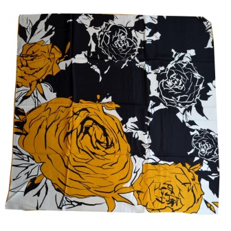 Grand carré de soie noir et ocre