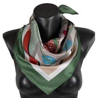 Carré soie 65cm fleurs cadre vert