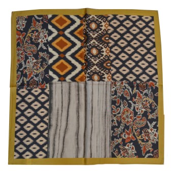 Carré en soie 50x50 patchwork beige