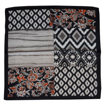 Carré en soie 50x50 patchwork noir