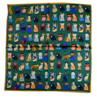 Carré en soie 50x50 chats fond vert