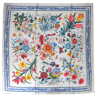 Grand carré de soie fleurs fond blanc