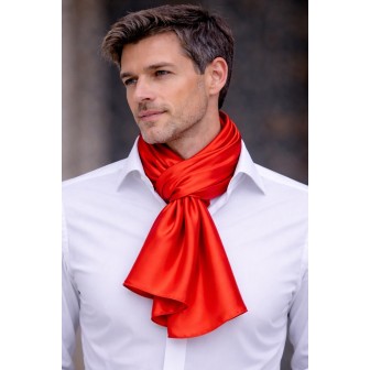 Echarpe en soie rouge