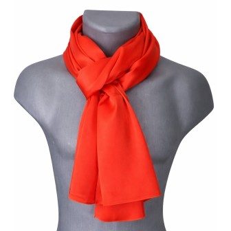 Echarpe en soie rouge