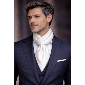 Echarpe en satin de soie blanche