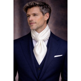 Echarpe en soie écrue