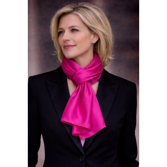 Echarpe en soie rose fuchsia
